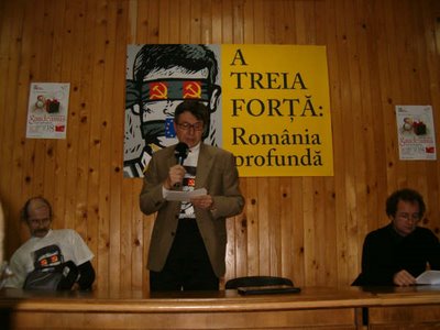 Conferinta cu Ovidiu Hurduzeu la Biblioteca din Bacau  – 5 mai 2009