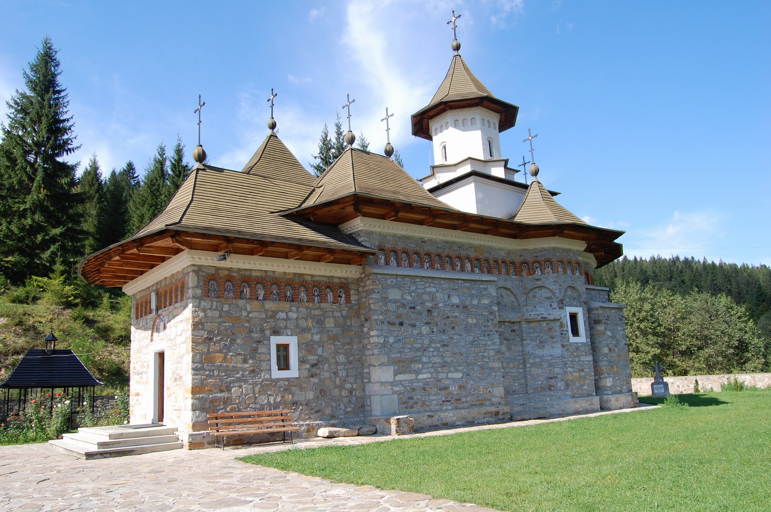 Pelerinaj la Manastirile Petru Voda si Putna