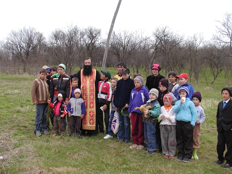 Ajutor pentru copiii din Valea Plopului (ianuarie 2013) – ANUNT DIN PARTEA FUNDATIEI “ARSENIE BOCA”