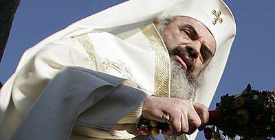 O NOUA SMETIE PATRIARHALA / OPRITI CODURILE! (Noutati 30 martie 2009)