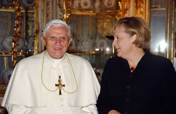 Angela Merkel asteapta vizita Papei in Germania, DOAR PENTRU A PROMOVA SI MAI VARTOS… ECUMENISMUL. Pentru ca la noua ordine mondiala ESTE INDISPENSABILA SI UNIFICAREA RELIGIOASA