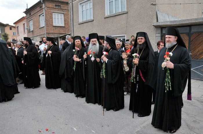 Biserica Ortodoxa din Bulgaria atacata cu pretextul DECONSPIRARII SECURITATII COMUNISTE