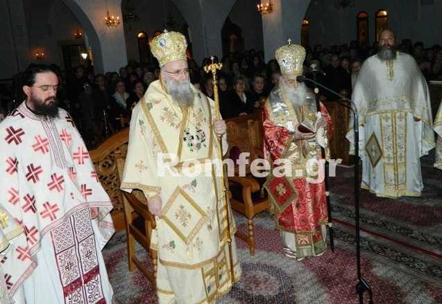 Noi evolutii in procesul parintelui Efrem Vatopedinul. PRIVEGHERI SI RUGACIUNE PENTRU STARETUL INTEMNITAT