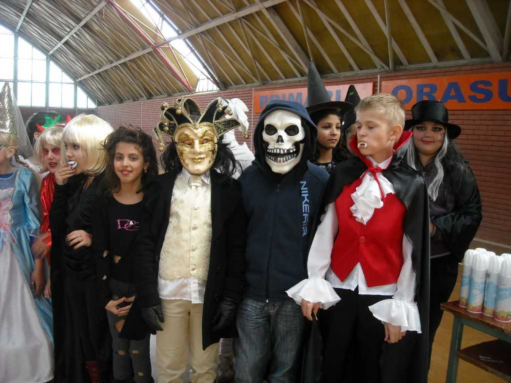 Halloween-in-scolile-din-Romania