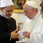 Papa Francisc a semnat un document SINCRETIST