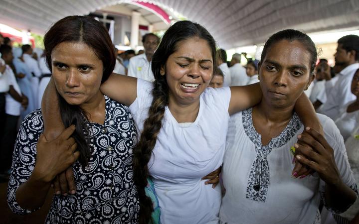 INMORMANTARE IN MASA IN SRI LANKA. Cel mai recent bilant al crestinilor ucisi in atacuri: 359, dintre care 45 copii (Foto)/ ATENTATORII: musulmani din familii bogate, educati in Occident/ STATUL ISLAMIC a revendicat atacurile