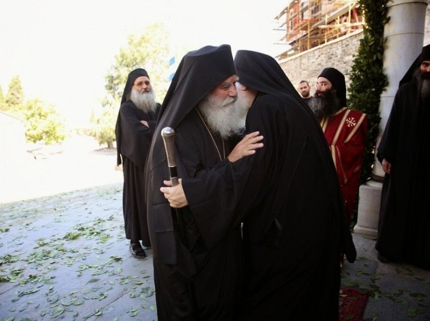 <i>“Fără dispoziția IERTĂRII din inima noastră nu există viaţă duhovnicească, nu există harul lui Dumnezeu”</i>. HULIM IUBIREA LUI DUMNEZEU ATUNCI CAND DEVENIM JUDECATORII NECRUTATORI AI CELORLALTI