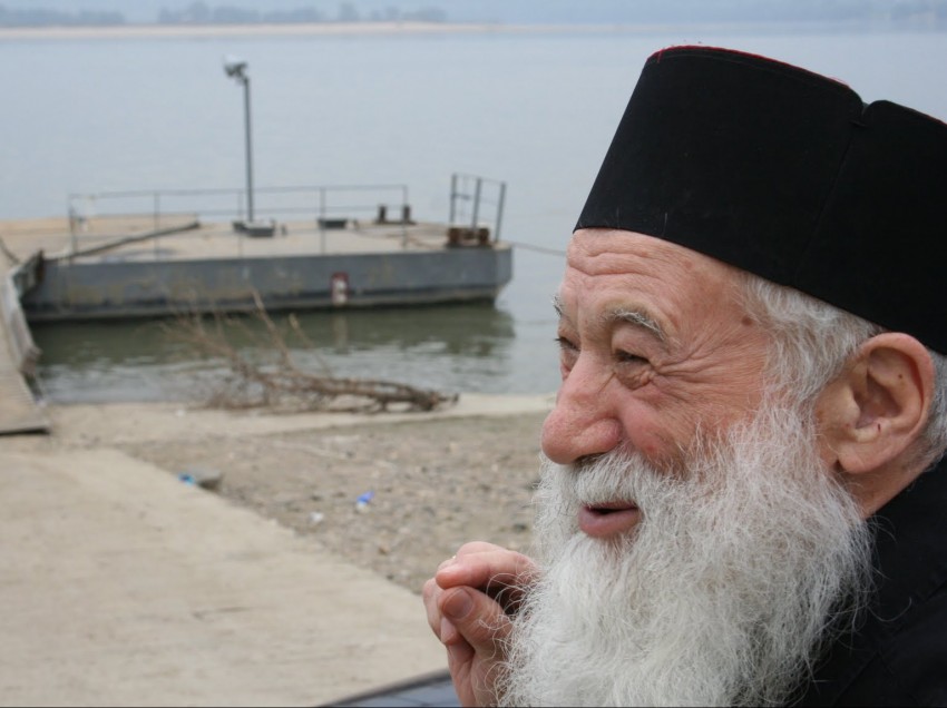 Parintele Calciu – cuvinte puternice, actuale si esentiale despre VORBIREA DE RAU IN BISERICA, LIMBAJ VULGAR SI MÂNIE: <i>“Sa revenim la demnitatea limbajului!”</i>
