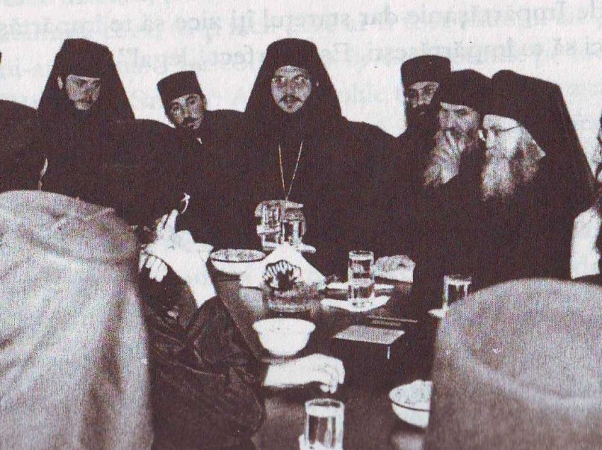 PARINTELE EFREM VATOPEDINUL – CONFERINTA LA CLUJ (2000): <i><b>“Cel care este membru activ al masoneriei este luptator impotriva harului Duhului Sfant!”</b></i>
