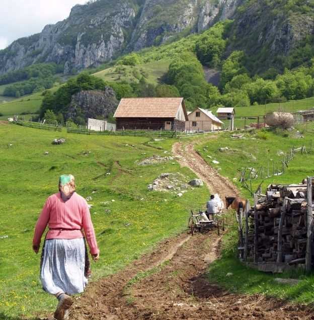 Invataminte si reflectii duhovnicesti in vremea <b>crizei</b>. ATENTIE LA IMPRUMUTURI SI LA “OFERTELE TARI”!