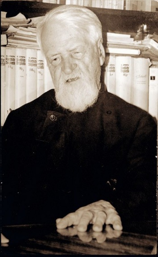 b_900_900_0_0___images_fotografii_marturisitori_dumitru-staniloae_dumitru-staniloae-05