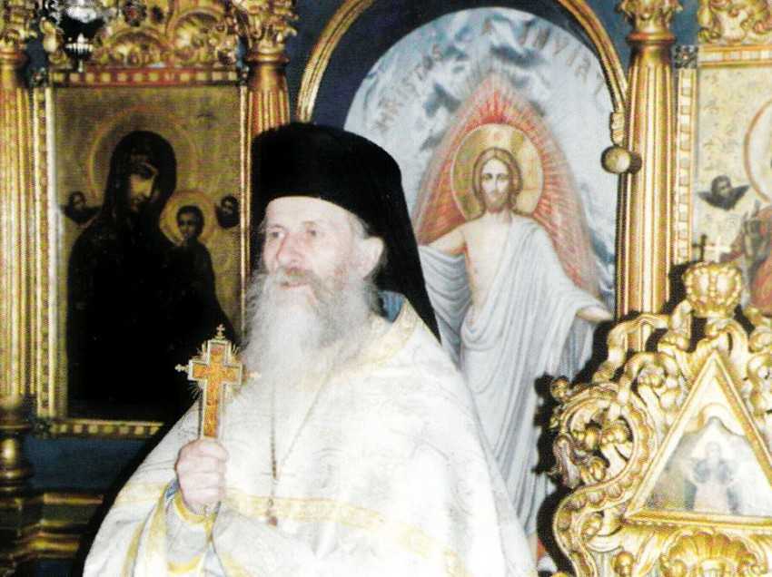 Avertismentele profetice ale Parintelui Ioanichie: <i>“<b>SA NU RAVNITI LA FERICIREA CELOR DIN OCCIDENT! E vremea sa ne rugam! Vremea s-a scurtat, anii cei grei s-au apropiat</b>“.</i> CAT TIMP MAI POATE DAINUI ROMÂNIA?