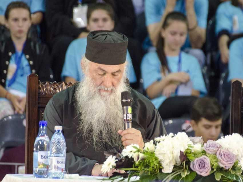 Iubind cu “INIMA NOUA” a omului NASCUT DE SUS sau: LEGATURA CU DUMNEZEU ca TEMELIE A RELATIILOR CU APROAPELE – Conferinta de la Cluj a PARINTELUI ZAHARIA ZAHAROU (septembrie 2015; audio, video, text)