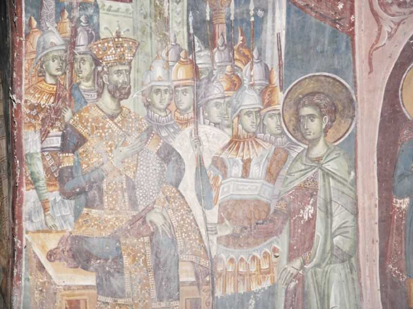 Predica Mitropolitului Pavlos de Drama la sarbatoarea Sfantului Mare Mucenic Dimitrie, Izvoratorul de Mir: <i>“O, OMULE, OPRESTE RAZBOIUL IMPOTRIVA BISERICII!”</i> “Sfantul Dimitrie a schimbat dregatoriile lumesti cu valori duhovnicesti neclintite, in timp ce NOI, ASTAZI, RENUNTAM LA ORICE VALOARE PENTRU O DREGATORIE INALTA” (audio, video, text)