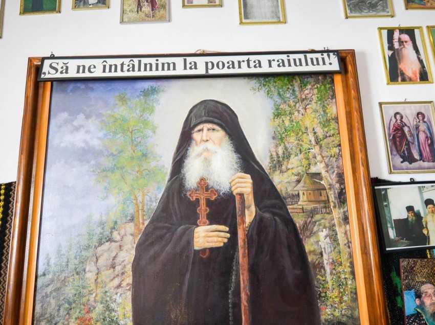 PARINTELE PAISIE DE LA SIHLA – Punct de intalnire: Poarta Raiului