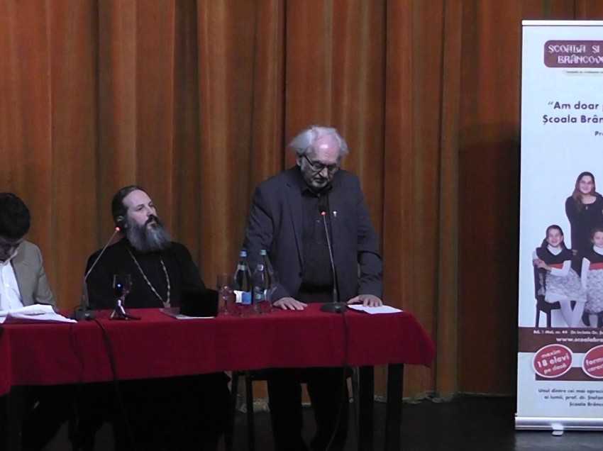 <i>“Familia creștină… în pericol!”</i> – CONFERINȚĂ LA CONSTANȚA PENTRU APARAREA FAMILIEI PRIN INCLUDEREA DEFINIRII CASATORIEI NORMALE IN CONSTITUTIE. DR. PAVEL CHIRILA, IOAN ŞOLEA, PR. CEZAR AXINTE si MIHAIL CHIRCOR: <i>“Vrajmasul are nevoie doar de sufletele noastre… Suntem cu spatele la zid. E ultima reduta. Cand a cazut familia, noi nu ne mai putem apara”</i> (VIDEO)