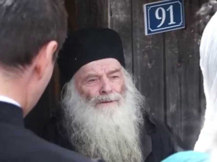 PARINTELE PROCLU ne invata cum sa biruim POMENIREA DE RAU SI PORNIRILE DE RAZBUNARE. Care rugaciune are mai mare putere la vreme de necaz? <i>“Cea mai mare nenorocire a timpului de acum este DUȘMĂNIA”</i>