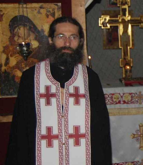 PARINTELE SERAFIM DE LA CEBZA – interviu in “Familia ortodoxa” despre DUHOVNICIE, pregatirea pentru Sfintele Taine, LUCRAREA LUI DUMNEZEU si SINCERITATEA CAUTARII MANTUIRII: <i>“Oamenii nu au curajul să meargă cu adevărat pe calea îngustă, deloc comodă, a Bisericii, nu mai caută veşnicia”</i>