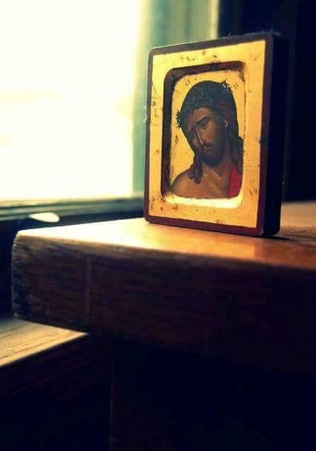 SĂPTĂMÂNA MARE – TIMPUL DĂRUIT DOMNULUI, ÎNTRU TREZIREA NOASTRĂ. <i>Urmându-L pe Hristos pe calea Deniilor</i>. Tâlcuiri adânci pentru a pătrunde în taina nesfârșitei SMERENII ȘI DURERI A IUBIRII RĂSTIGNITE. <I>“Noi suntem smochinii cei vorbitori ai acestei lumi”</I>