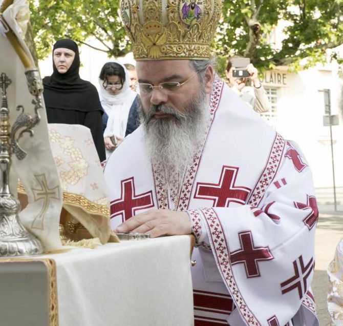 <i>“Noi ne degradăm, ne schimonosim când nu împlinim poruncile lui Dumnezeu”</i>. PREASFINȚITUL IGNATIE despre PĂCAT ca agent de DISPERSARE LĂUNTRICĂ și DEZBINARE EXTERIOARĂ: <i>“Dacă vrem să câştigăm această unitate interioară, avem nevoie ca Dumnezeu să devină centrul vieţii noastre”</i>