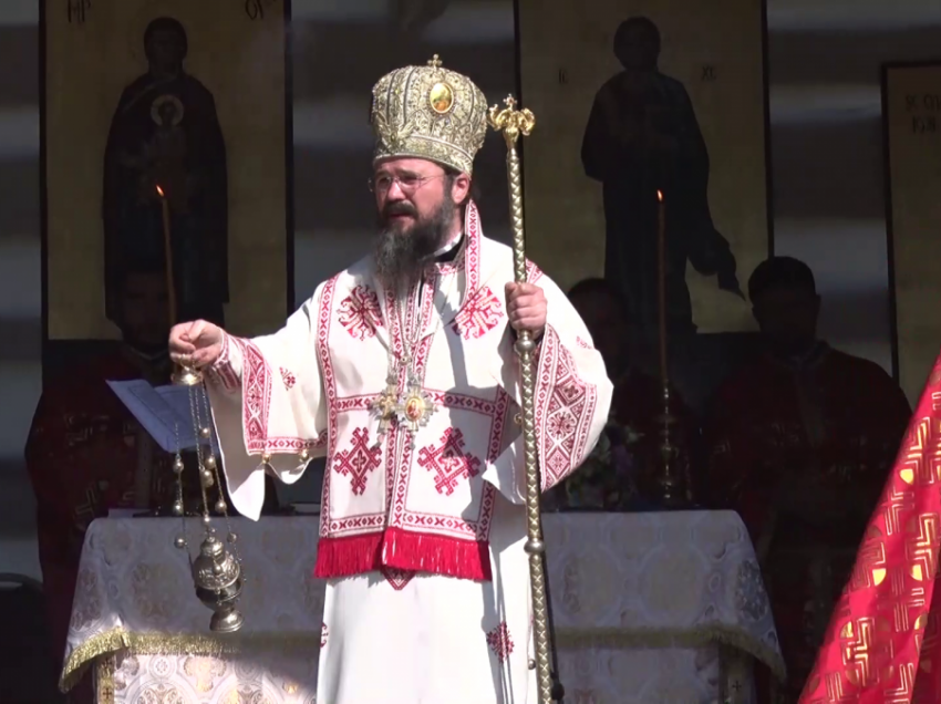<i>“Avem suflet viu doar atât cât ne rugăm”</i> – Cuvântul emoționant al PS MACARIE la SCHITUL POCROV, despre Sfântul Pahomie de la Gledin, Mitropolitul Iacob Stamati și IUBIREA UNUI ARHIEREU PENTRU MAMA SA SMERITĂ (video, text)
