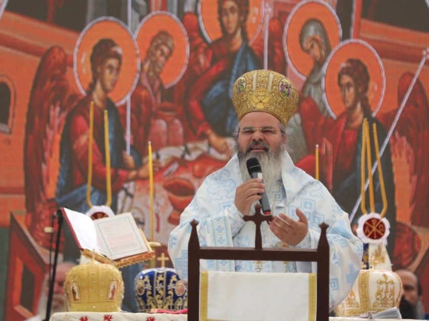 EPISCOPUL IGNATIE AL HUȘILOR – CUVINTE CĂTRE ȘI PENTRU TINERII DE AZI: <i>“Vă îndemn să țineți la cerul pe care îl aveți în sufletul vostru! Nu lăsați pe nimeni, niciodată, să vă pângărească sufletul!”</i> “NU-I LĂSAȚI PE TINERI ÎN MÂINILE CELOR CARE ÎI BATJOCORESC, A TRAFICANȚILOR DE CARNE VIE! Trebuie să luăm atitudine împotriva acestor abuzuri!”