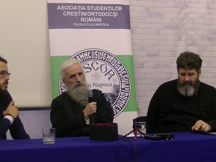 PARINTELE ILARION DAN la conferința de la Cluj (decembrie 2019) – AVERTISMENTE DUHOVNICEȘTI GRAVE DESPRE LUMEA ÎN CARE TRĂIM ȘI CĂDEREA POPORULUI NOSTRU: <i>“Ce se prefigurează este un REGIM TOTALITAR TERIFIANT, care va nega tot ce ţine de adevărul natural, de memoria noastră, de tradiţie, de istorie, tot ce înseamnă libertatea omului. TOTUL O SĂ SE ÎNTÂMPLE DESTUL DE CURÂND, să ştiţi, pentru că situaţia generală a lumii de astăzi este extrem de precară…”</i>