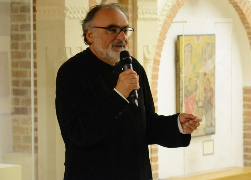 PR. GEORGE REMETE: <i>Creştinii „eficienţi” şi „progresişti” și creştinii lacşi, cinici şi satanici</i>. “Ei vor să-L ia pe HRISTOS COMPLICE la ideile şi păcatele lor, pentru că încearcă SĂ LE JUSTIFICE prin argumen­tări „creştine””