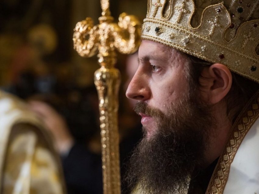 <i>“SINGURA SOLUTIE este SA NE TOPIM IN RUGACIUNE catre Dumnezeu si catre Maica Domnului. Orice altceva este insuficient! ACUM SE VOR CERNE LUCRURILE…”</i> – Predica PREASFINTITULUI DAMASCHIN DORNEANUL de praznicul Buneivestiri, in vreme de certare aspra ingaduita de Dumnezeu. VOM PRETUI MAI MULT BISERICA, SLUJBELE SI TAINELE DE ACUM? (video, text)
