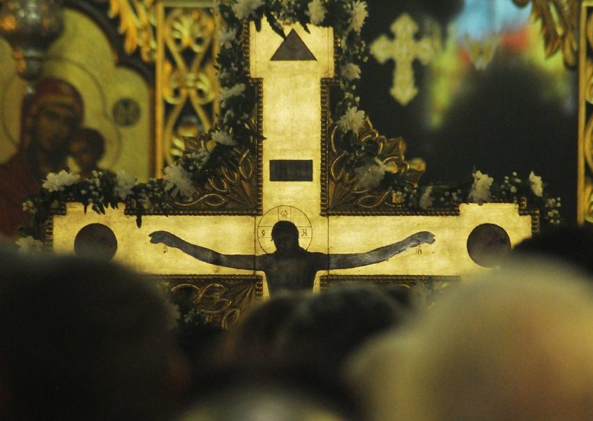 PS SEBASTIAN, Episcopul Slatinei – CUVÂNT CURAJOS ÎN PASTORALA DE PAȘTI 2020: <i>“Dumnezeu a murit de tot?! VA MAI ÎNVIA HRISTOS ȘI ANUL ACESTA?  Păi ce, oamenii chiar au crezut că pot face orice, oricând și oricum? Sunt prea imprevizibili! Și prea mulți! Sunt prea liberi! Sunt prea… OAMENI! Așa nu se mai poate…”</i>
