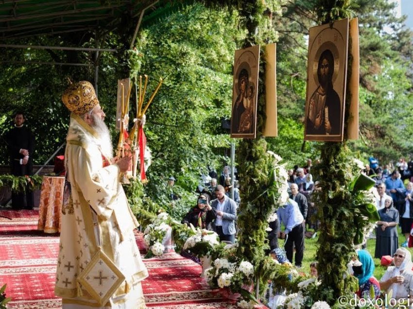 MITROPOLITUL TEOFAN, la hramul Sfântului Ioan cel Nou de la Suceava – SFATURI ȘI ATENȚIONĂRI IMPORTANTE PENTRU ZILELE NOASTRE: <i>“Nu se știe ce vremuri vor veni. Nu se știe ce alte valuri, într-o formă sau alta, se vor revărsa asupra noastră. VAI DE CEL SINGUR ATUNCI CÂND VINE VALUL!”</i>. Prin ce mijloace să ne pregătim pentru REZISTENȚA LA ÎNCERCĂRILE CARE VOR VENI? (video, text)