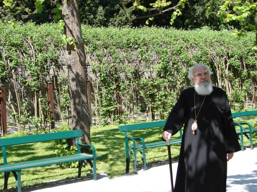 MITROPOLITUL BARTOLOMEU ANANIA – PĂRINTE, FRATE, PRIETEN. Zece ani de la adormire (+31.01.2011). “EXERCIȚII DE DOR” cu fostul actor RĂZVAN IONESCU, Preasfințitul MACARIE DRĂGOI și Arhimandriții Dumitru Cobzaru (VIDEO) si ANDREI COROIAN